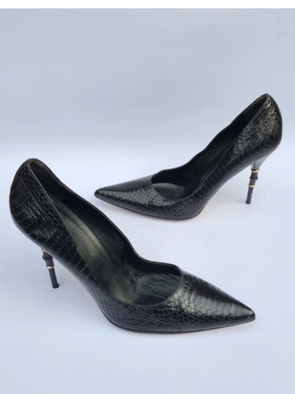 Gucci Women's Black Pointed-Toe Snakeskin Embossed Stiletto Pumps heels 39 c